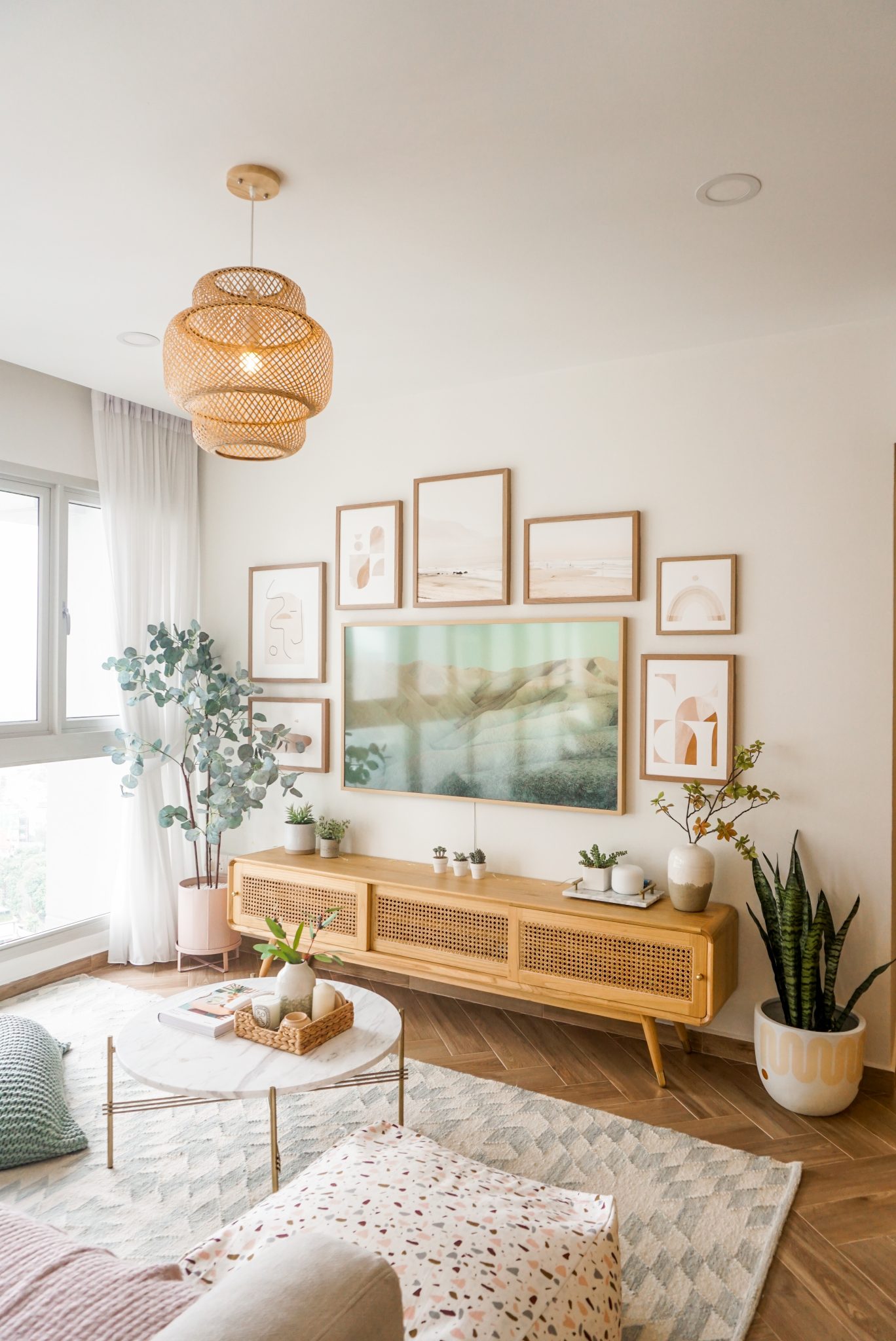 HDB | MNH – Home Tours: Dressed in Dreamy Pastels